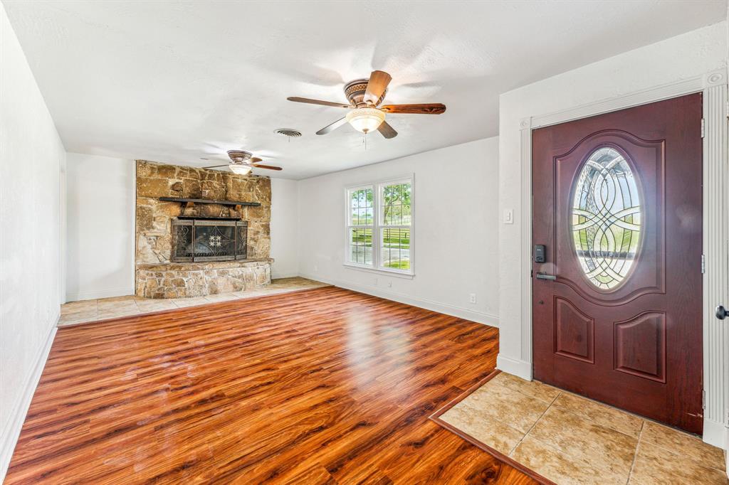 2416 Ivie Ln, Weatherford, TX 76087 photo