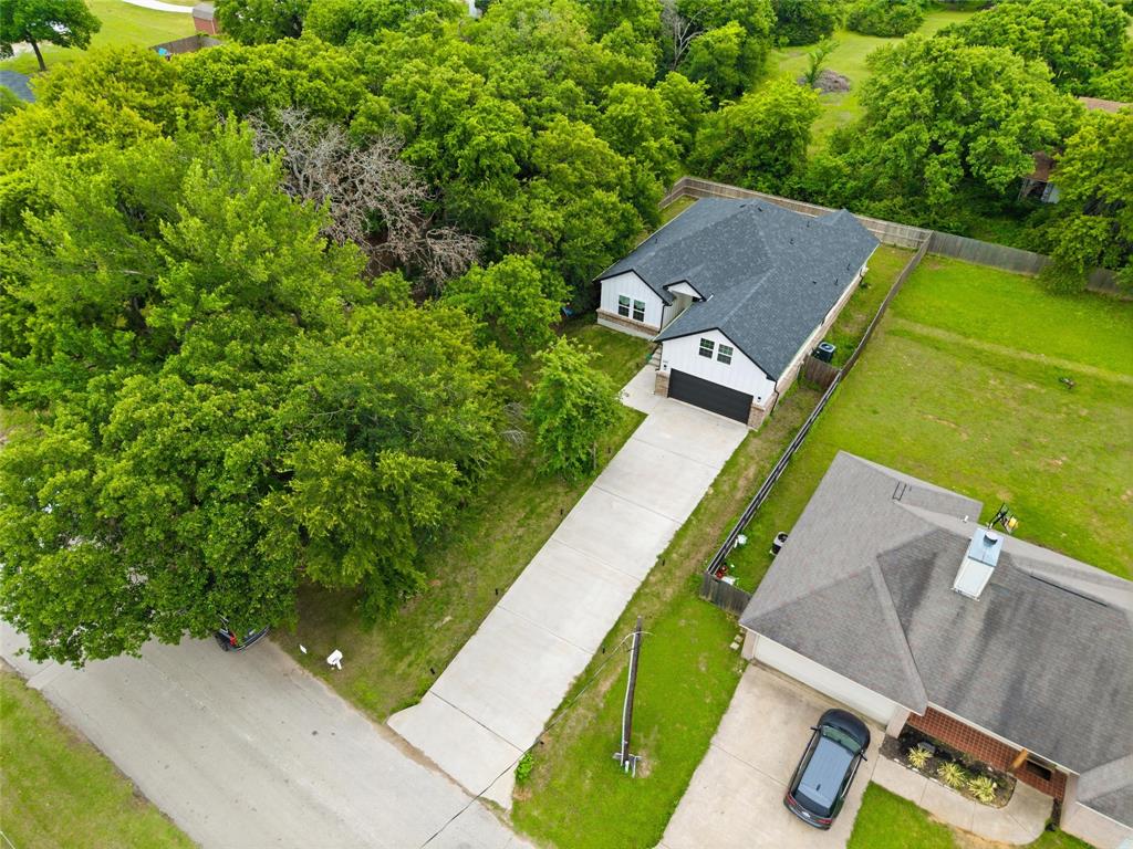 203 Pioneer Dr, Keene, TX 76059 photo