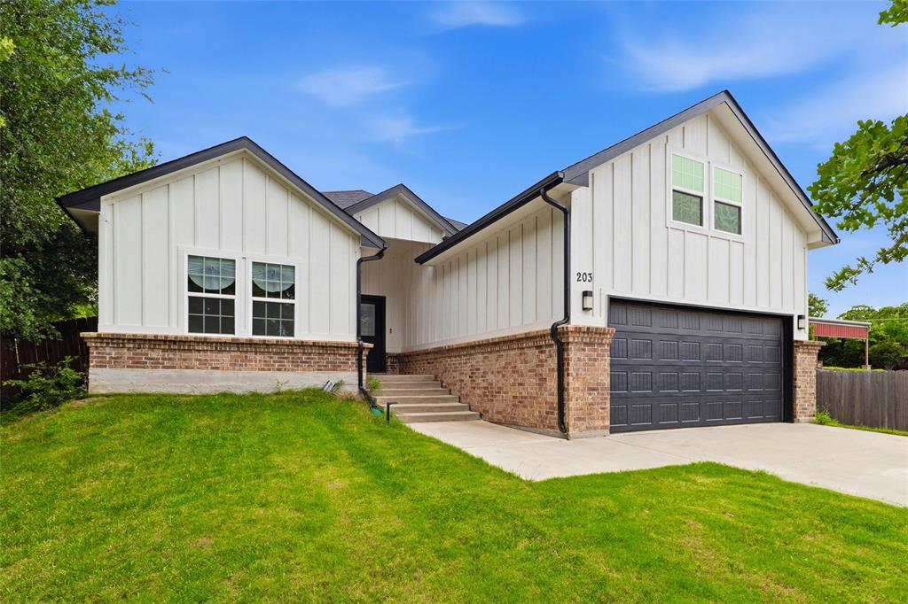 203 Pioneer Dr, Keene, TX 76059 photo