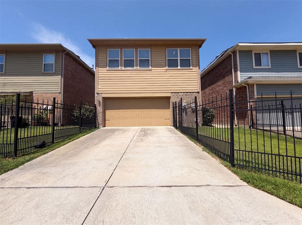 6756 Palo Duro Dr, Irving, TX 75063 photo