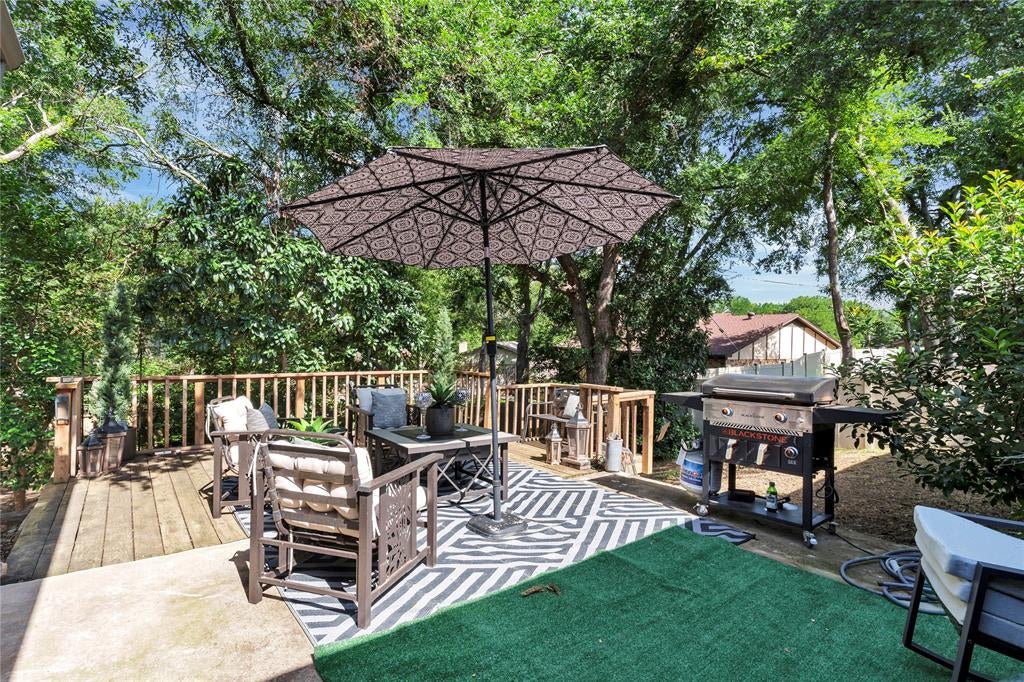 1648 Tierney Rd, Fort Worth, TX 76112 photo