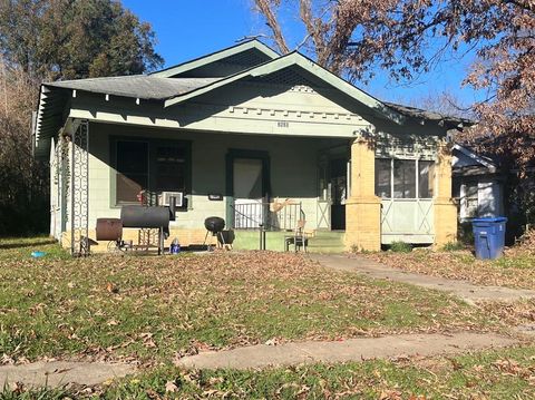 Single Family Residence in Shreveport LA 2620 Darien Street.jpg