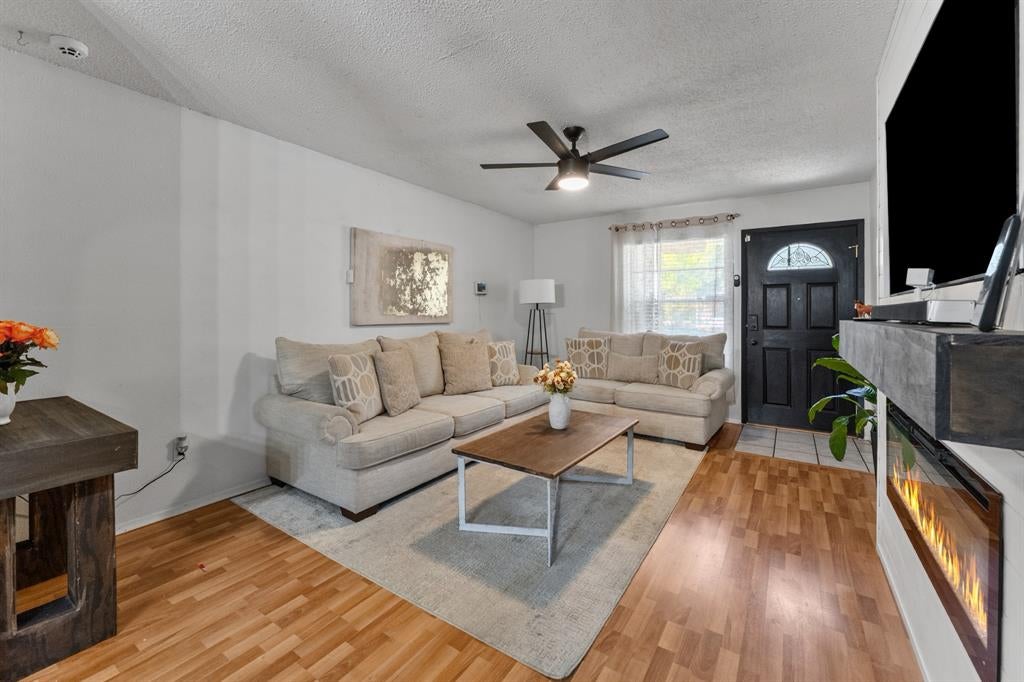 5732 Bonner Dr, Haltom City, TX 76148 photo