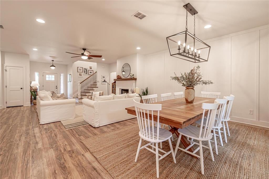 704 Grandview Dr, Granbury, TX 76049 photo