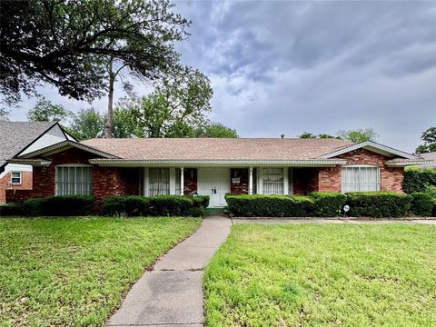 Single Family Residence in Arlington TX 103 Mill Creek Drive.jpg