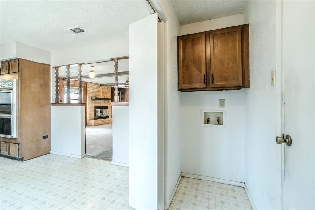 705 Rockledge Dr, Saginaw, TX 76179 photo