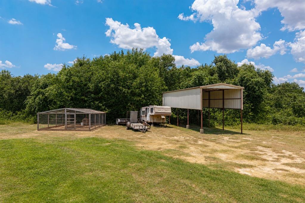 206 County Road 4593, Boyd, TX 76023 photo