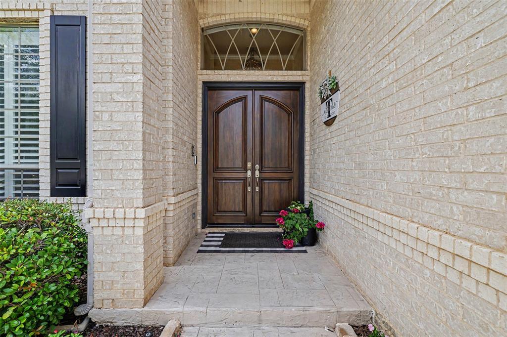 8217 Thornhill Dr, North Richland Hills, TX 76182 photo