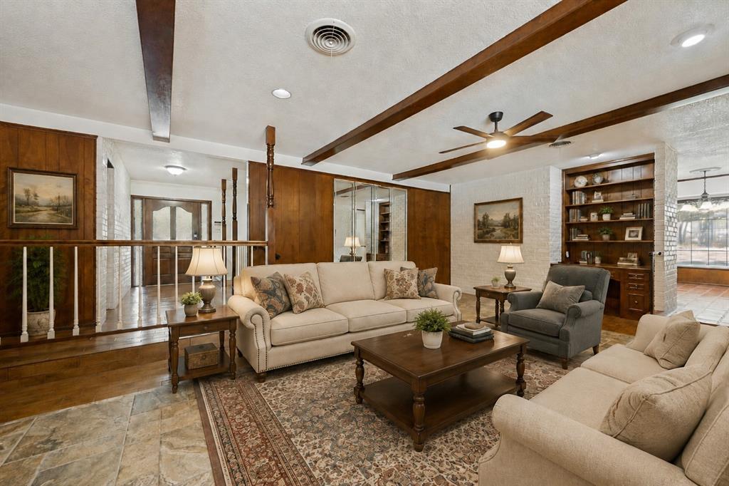 832 Wheelwood Dr, Hurst, TX 76053 photo