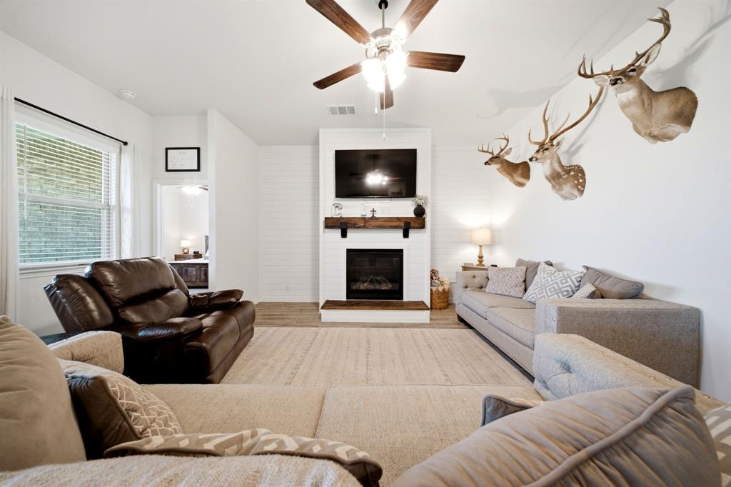 3223 Hunters Glen Dr, Aubrey, TX 76227 photo