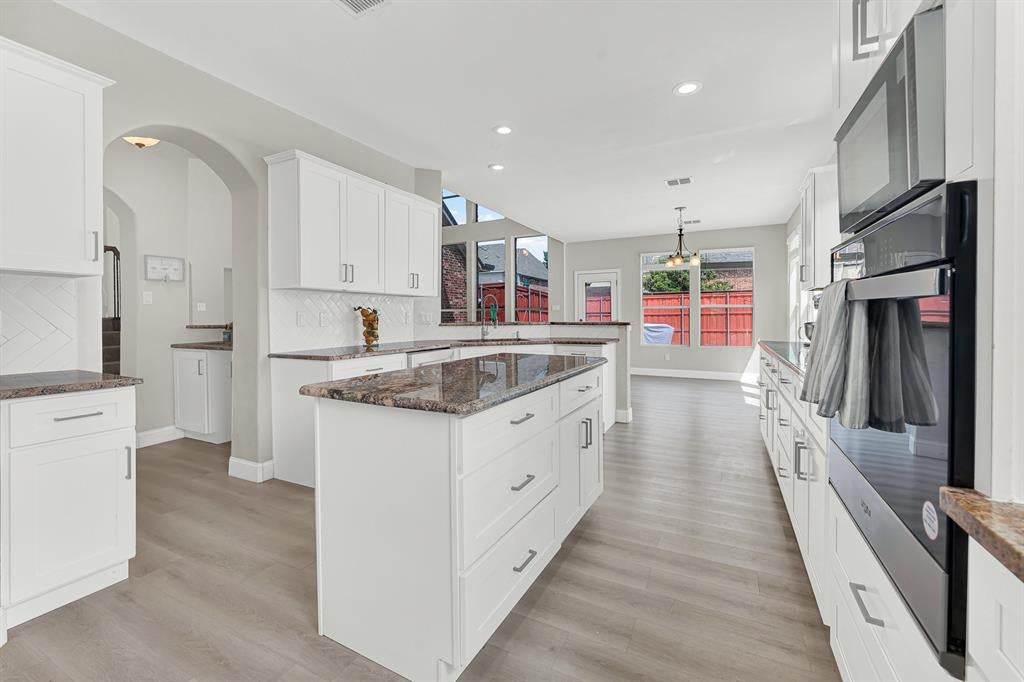 1701 Shadow Brook Trl, Garland, TX 75043 photo