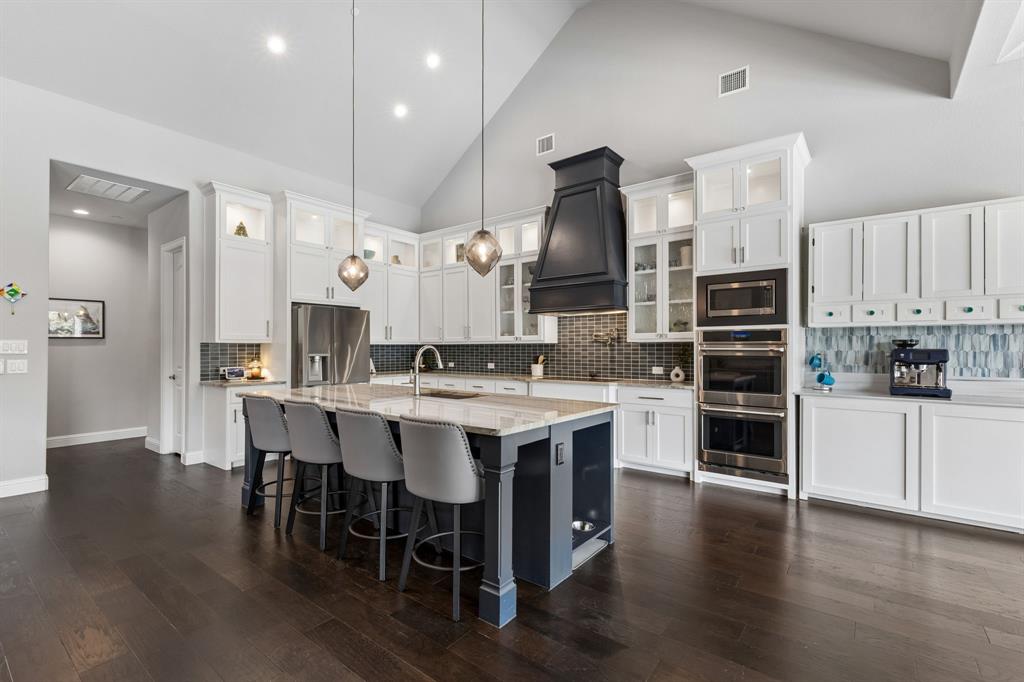 1326 Kitchens Dr, Dumas, TX 75002 photo