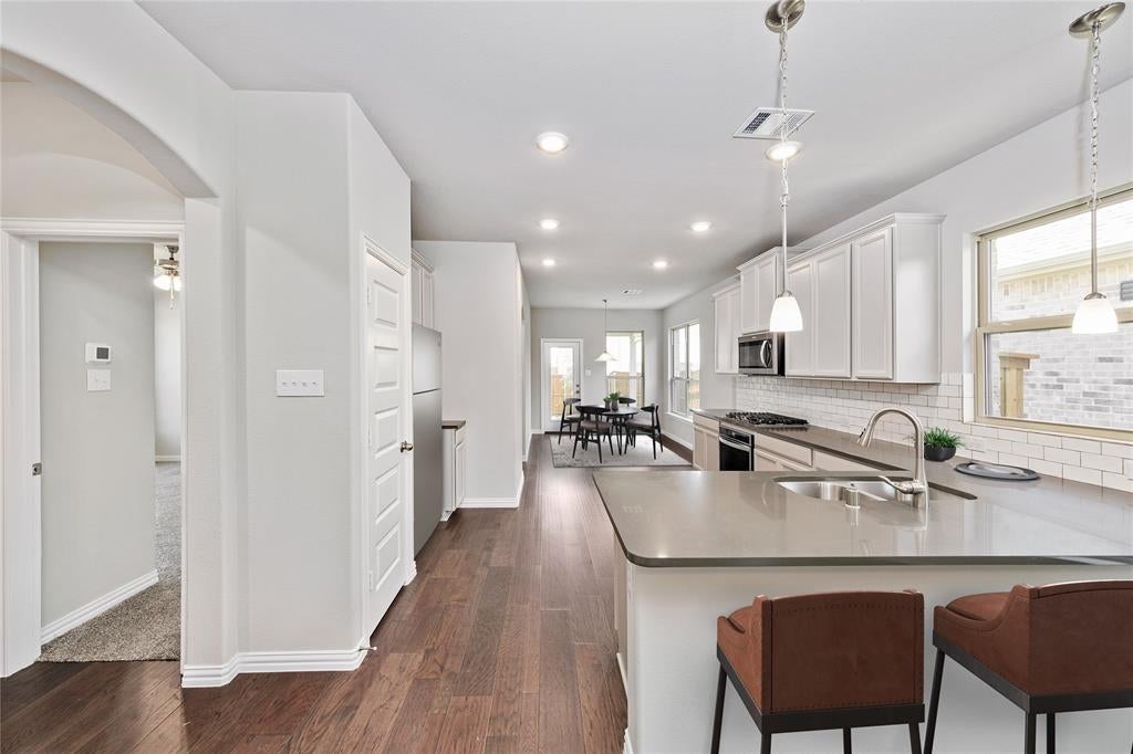 1409 Lady Bird, Justin, TX 76247 photo