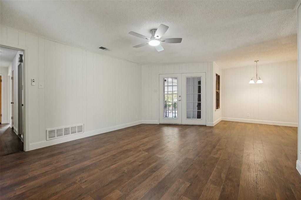 5319 Urban Crest Rd, Dallas, TX 75227 photo