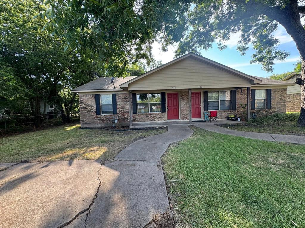304 Mcbride St, Lone Oak, TX 75453