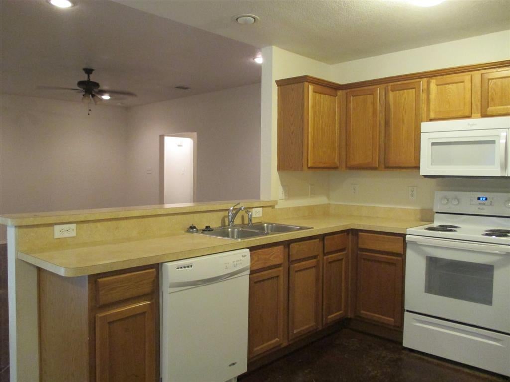 719 Hallvale Dr, White Settlement, TX 76108 photo