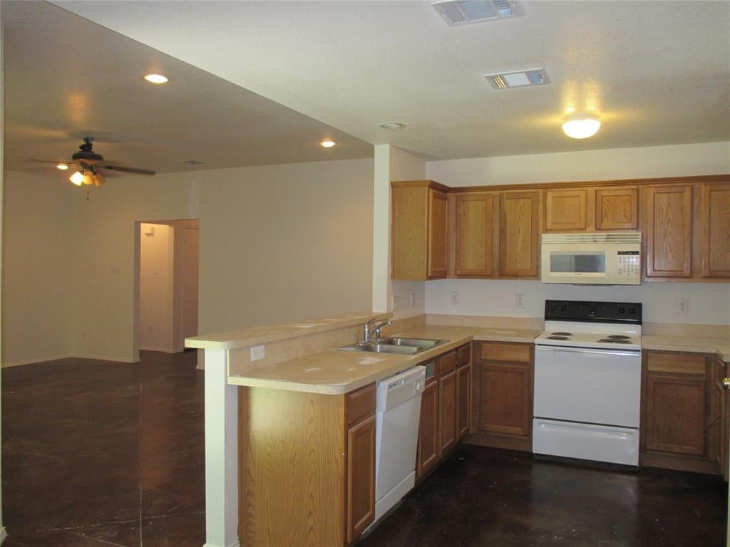 719 Hallvale Dr, White Settlement, TX 76108 photo