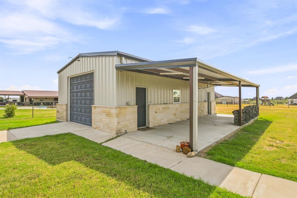 212 Buena Vista Dr, Godley, TX 76044 photo