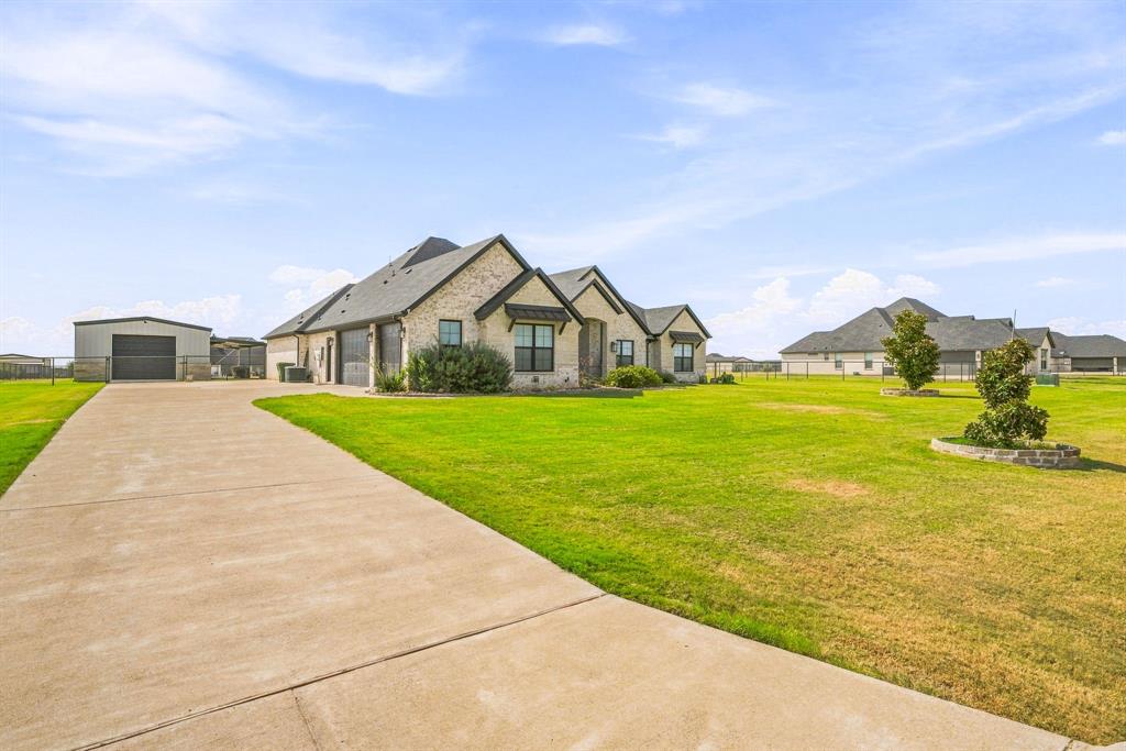 212 Buena Vista Dr, Godley, TX 76044 photo