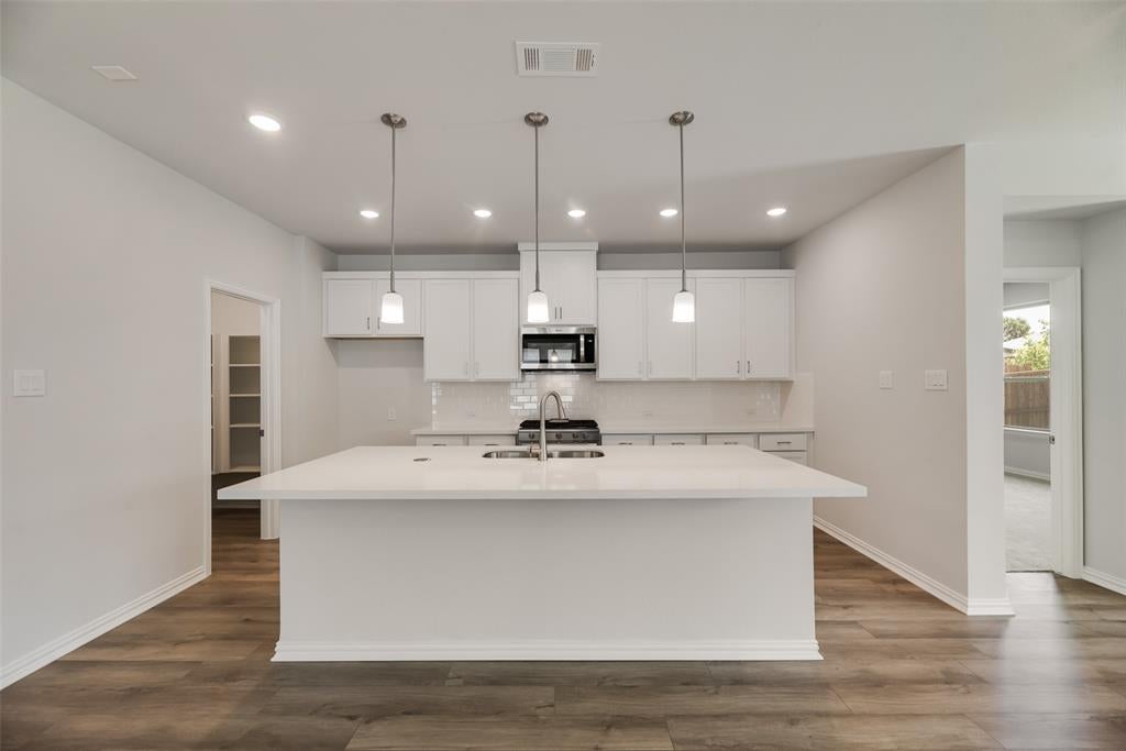 513 Marcus Ln, Crowley, TX 76036 photo