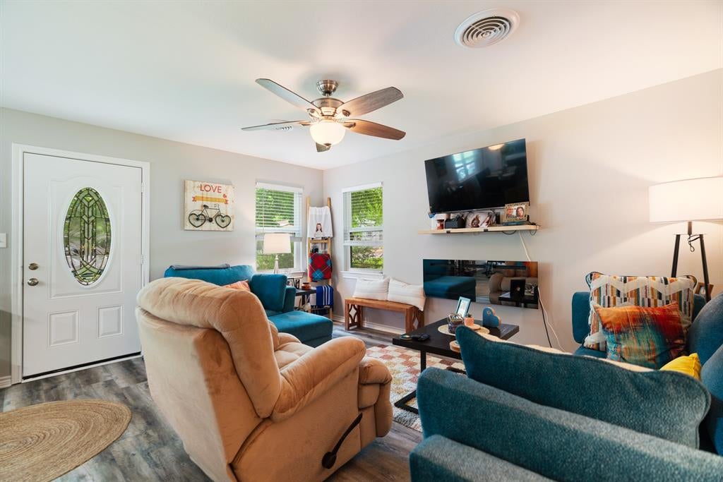 2435 Hubbard St, Paris, TX 75460 photo