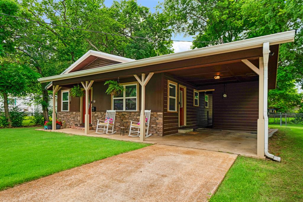 2435 Hubbard St, Paris, TX 75460 photo