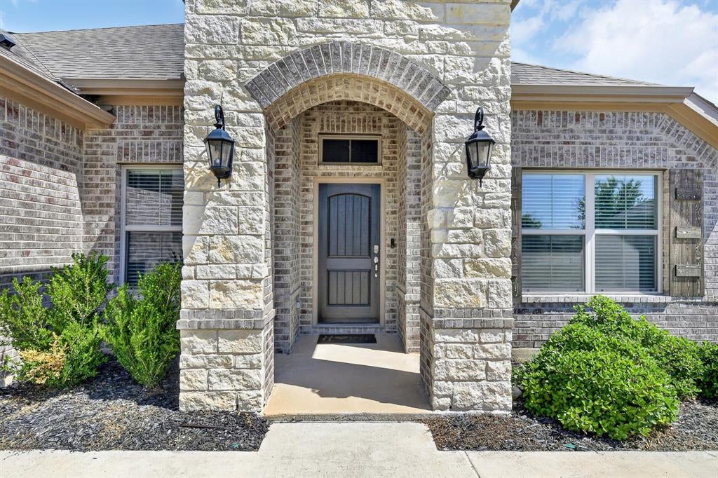 136 Gleeson Dr, Red Oak, TX 75154 photo
