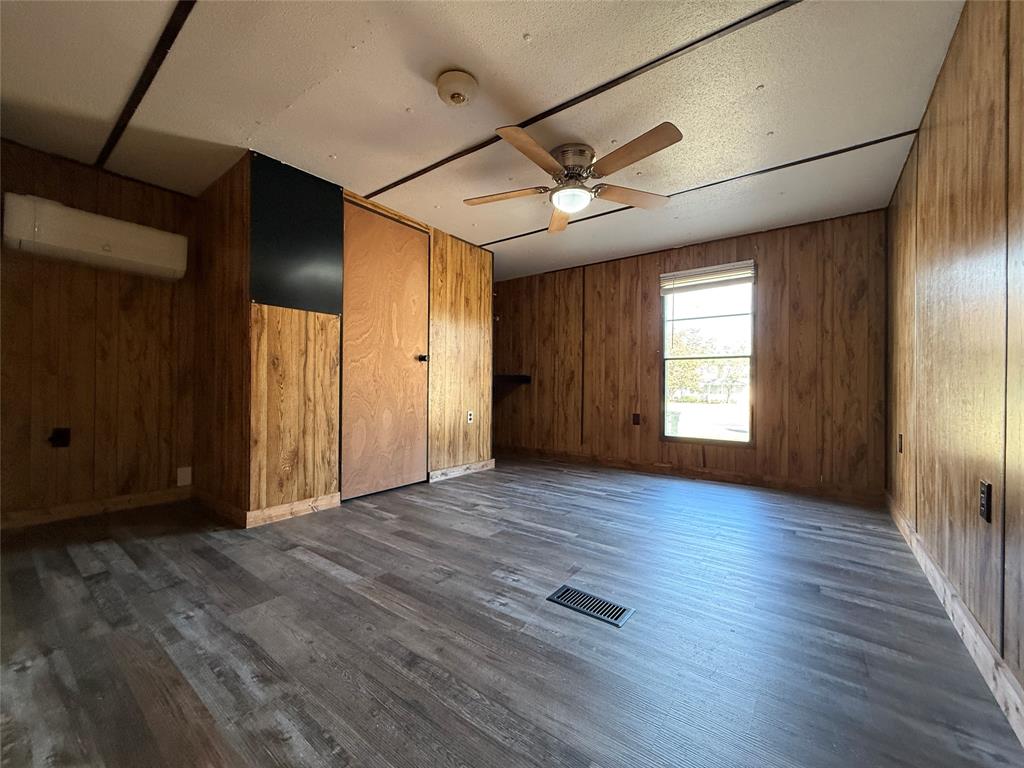 3807 Lands End Ct, Granbury, TX 76048 photo