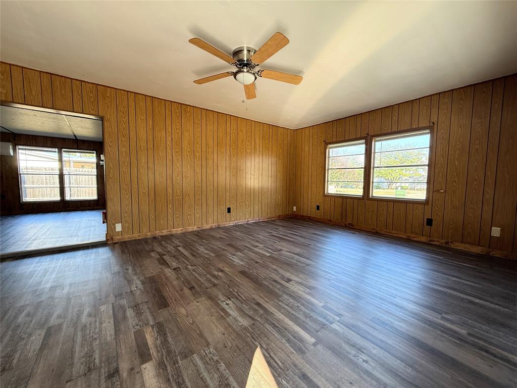 3807 Lands End Ct, Granbury, TX 76048 photo