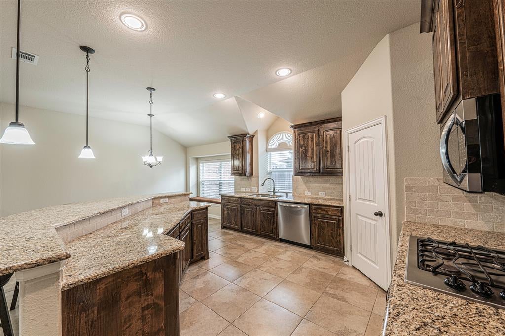 12956 Deep River Dr, Frisco, TX 75035 photo
