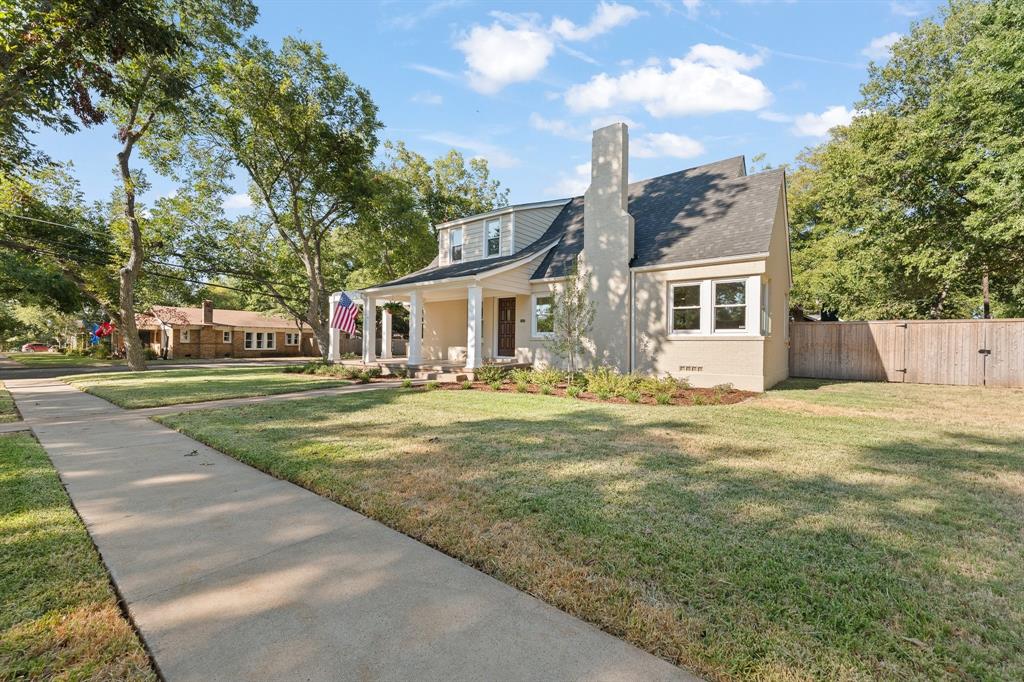 112 Bellevue Dr, Cleburne, TX 76033 photo