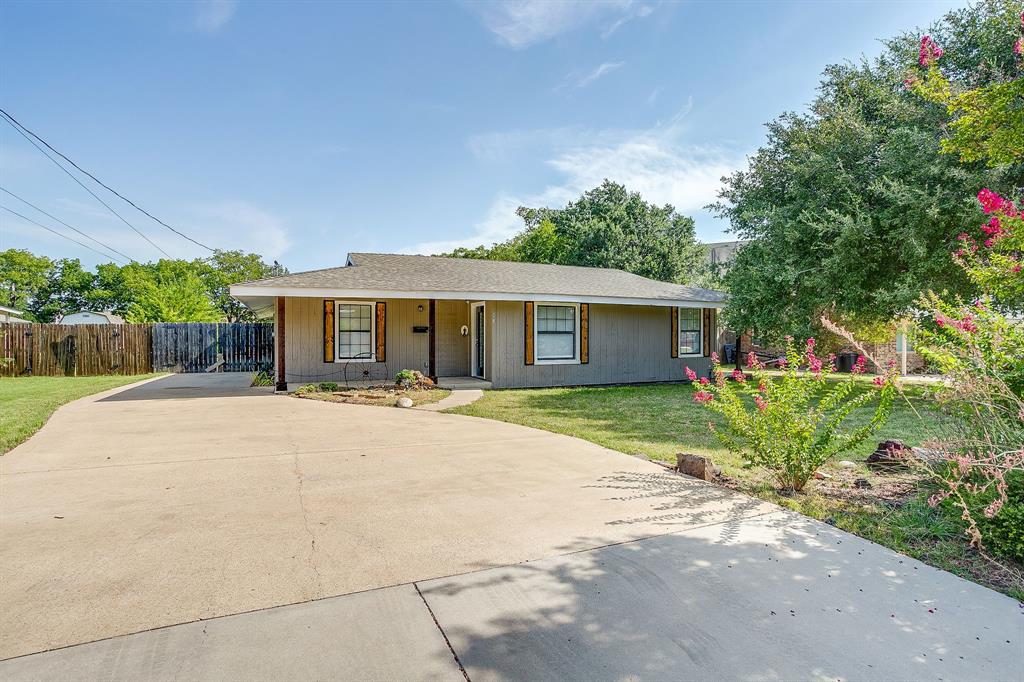 204 W Northern Ave, Saginaw, TX 76179 photo