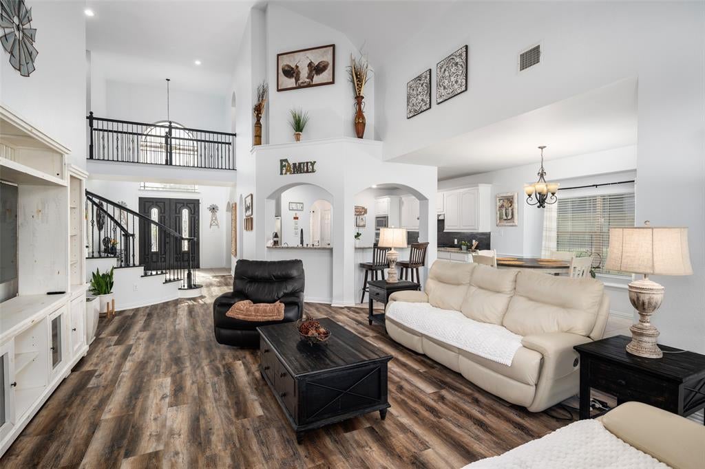 145 Las Colinas Trl, Cross Roads, TX 76227 photo