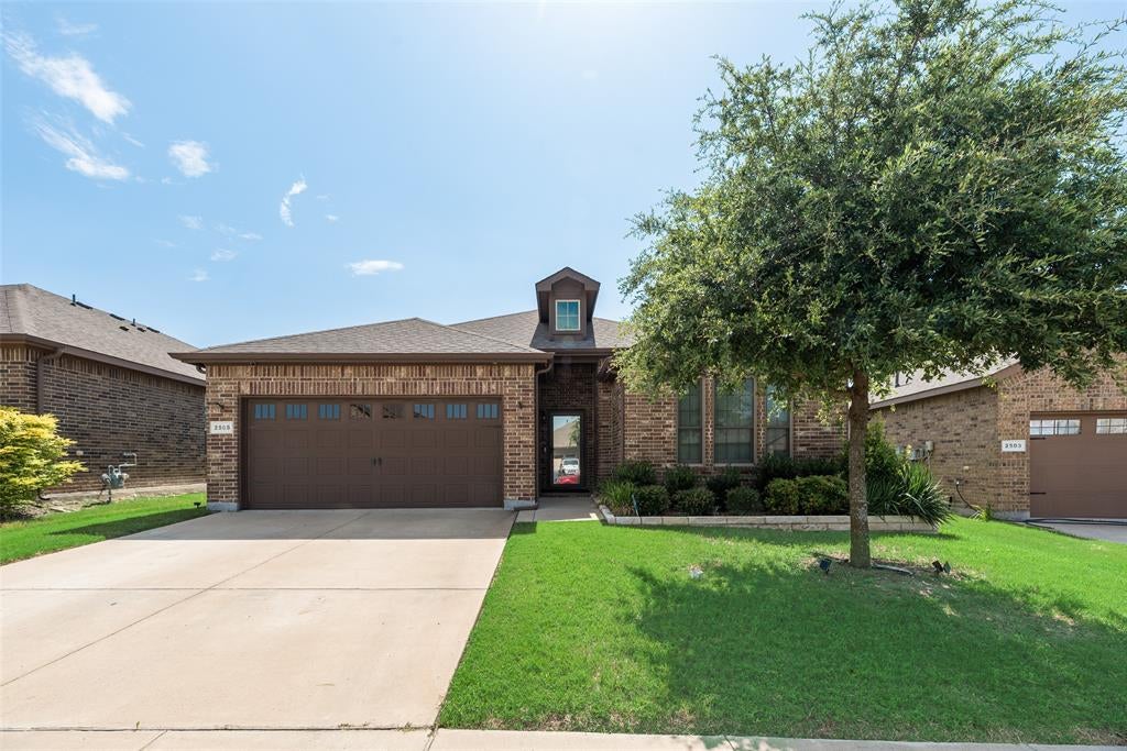 2505 Lavender Ln, Glenn Heights, TX 75154