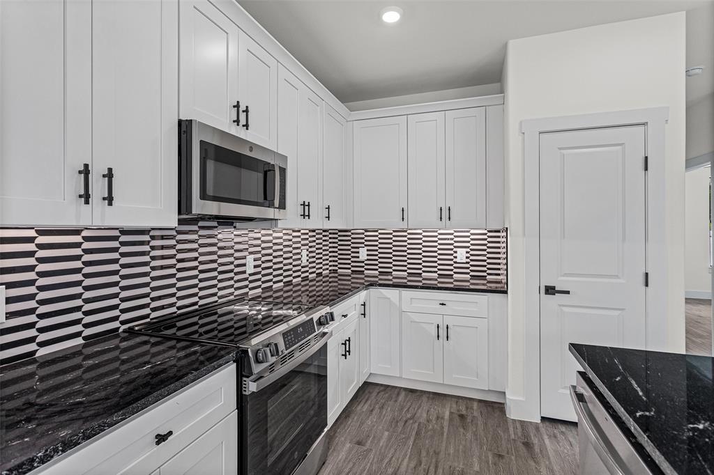 4711 Elizabeth St, Granbury, TX 76048 photo