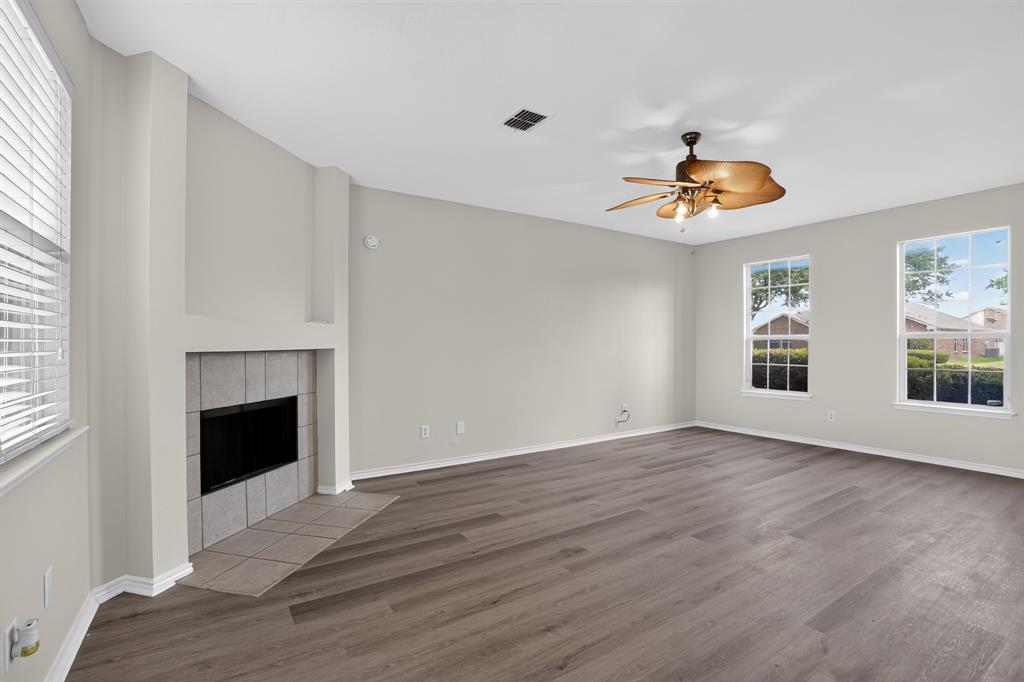 1213 Spring Water Dr, Lancaster, TX 75134 photo