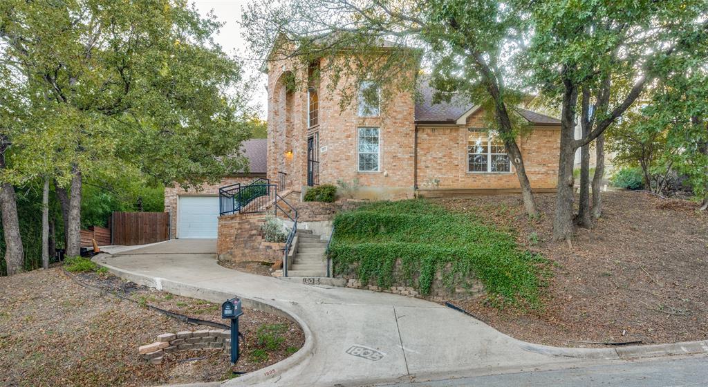 1805 Oak Dr, Arlington, TX 76012 photo