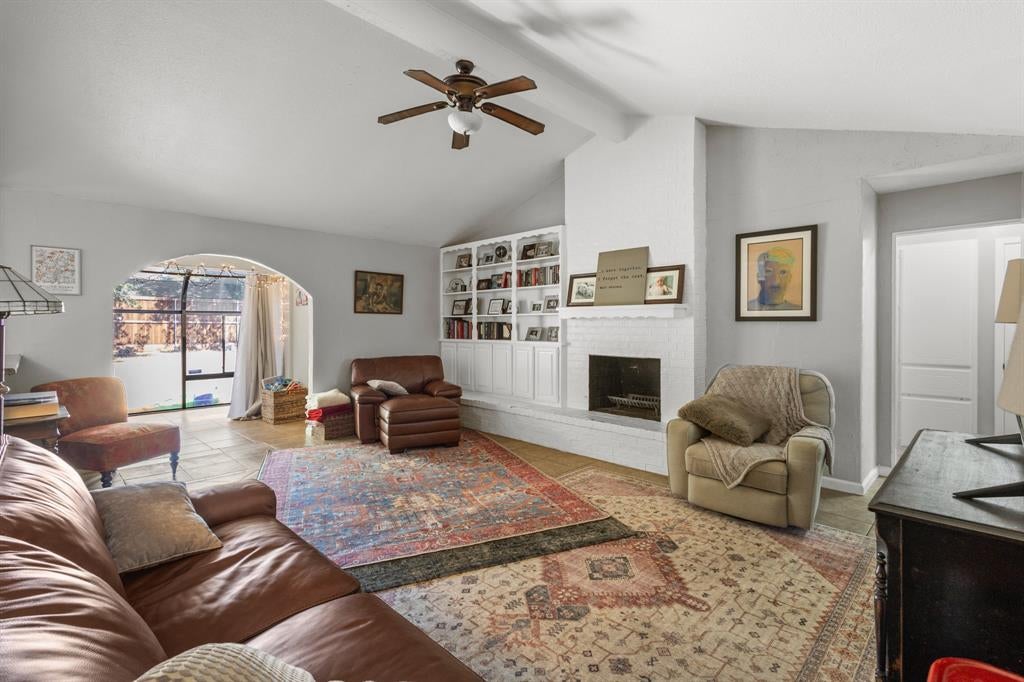 6533 Circleview Dr, North Richland Hills, TX 76180 photo