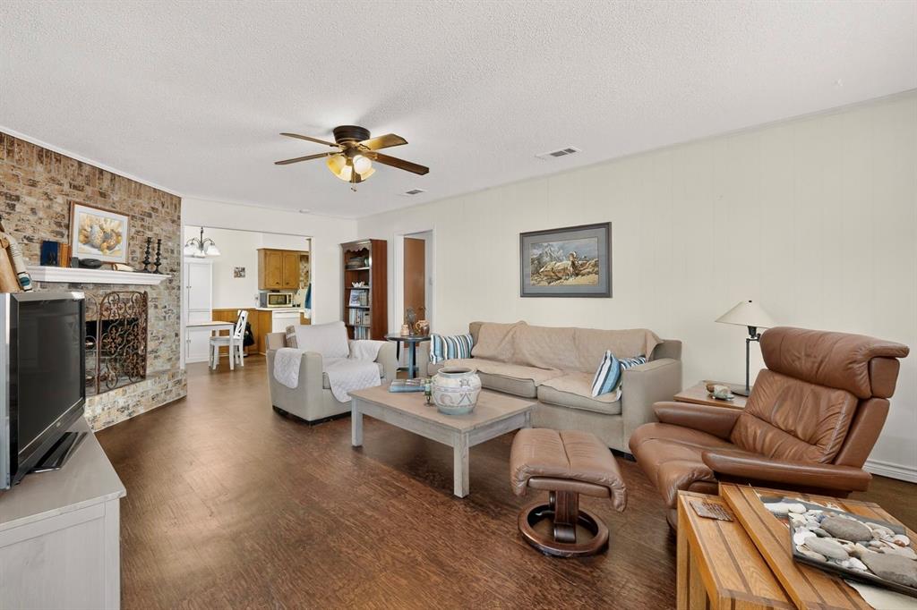 11341 Quail Run St, Dallas, TX 75238 photo