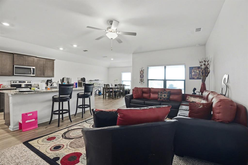 2116 Canterbury Dr, Seagoville, TX 75159 photo
