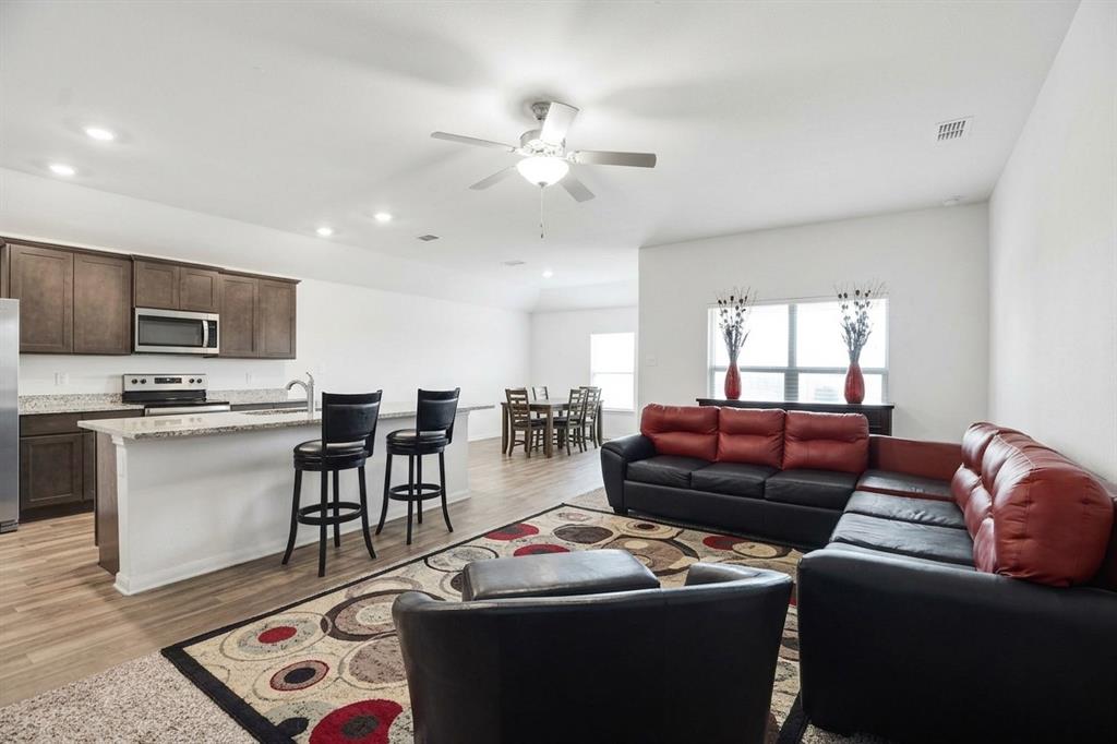 2116 Canterbury Dr, Seagoville, TX 75159 photo