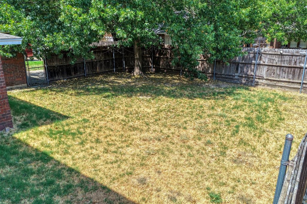 711 Amesbury Dr, Mesquite, TX 75150 photo