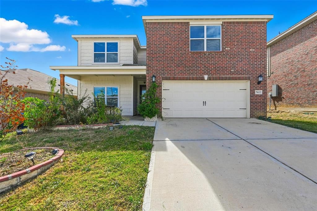 7612 Duck Bay Rd, Fort Worth, TX 76120