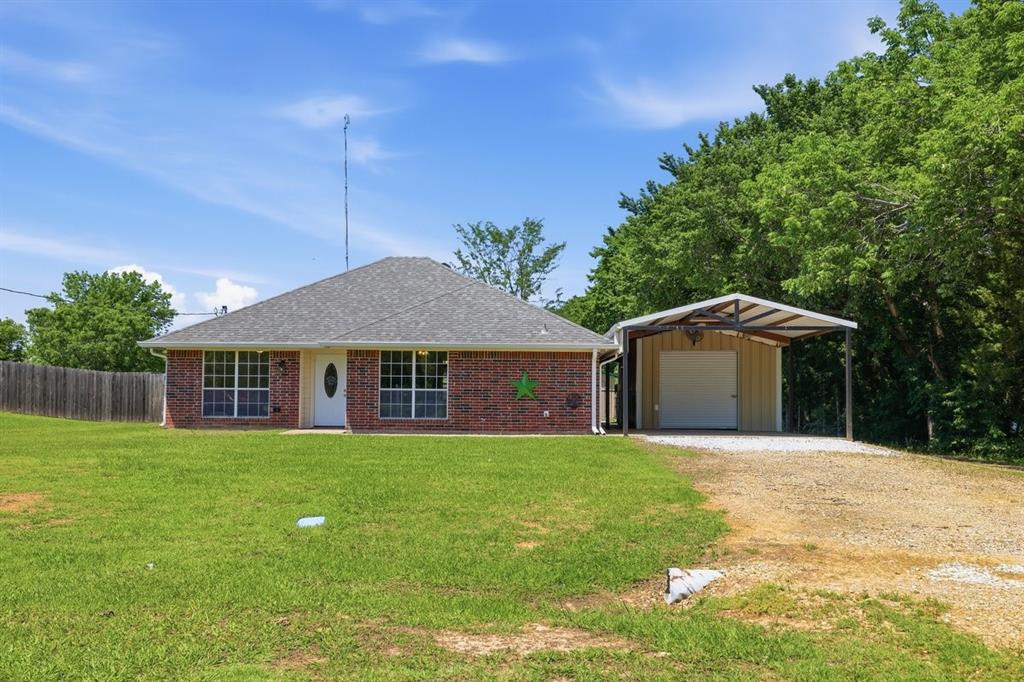 1974 County Road 33900, Powderly, TX 75473