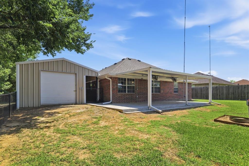 1974 County Road 33900, Powderly, TX 75473 photo