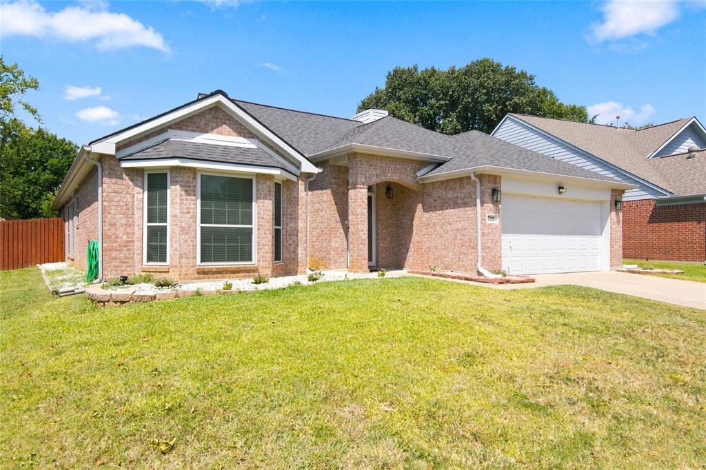 7105 Isle Royale Dr, Fort Worth, TX 76137 photo