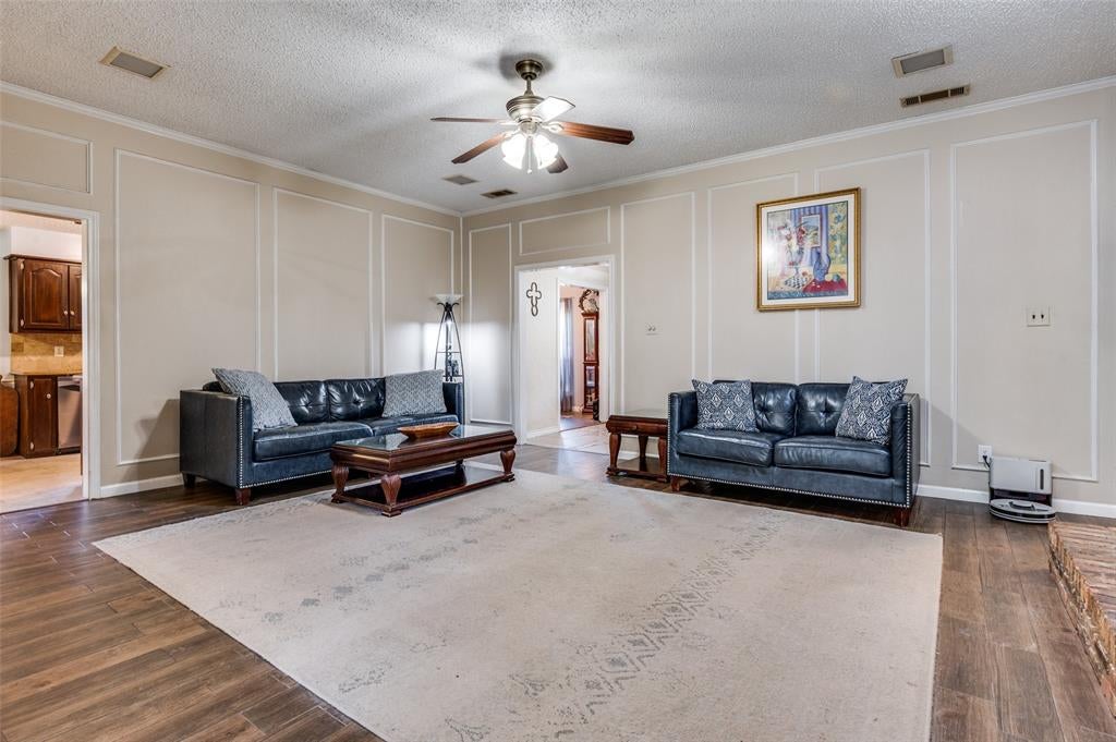 722 Corinthian Pl, Duncanville, TX 75137 photo