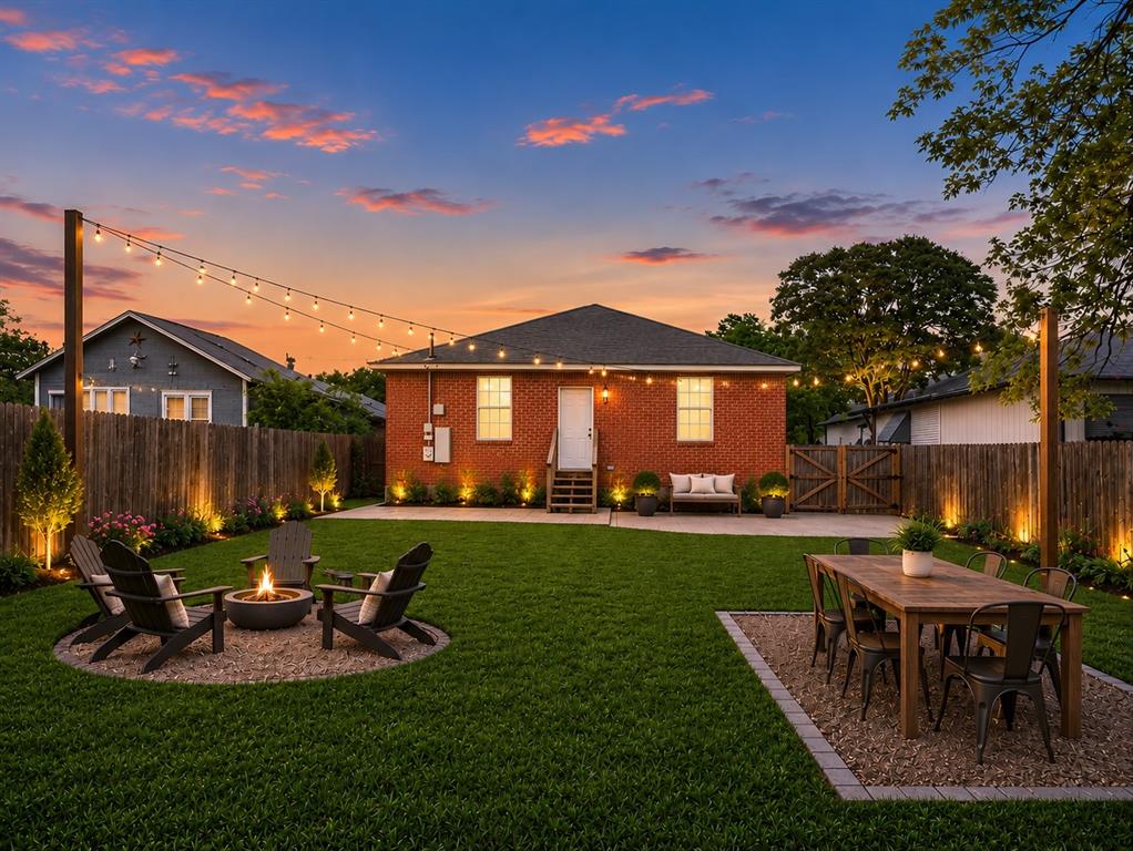 2446 Catherine St, Dallas, TX 75211