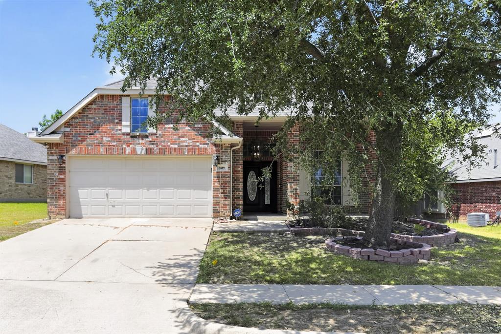 6819 Woodcrest Ln, Sachse, TX 75048