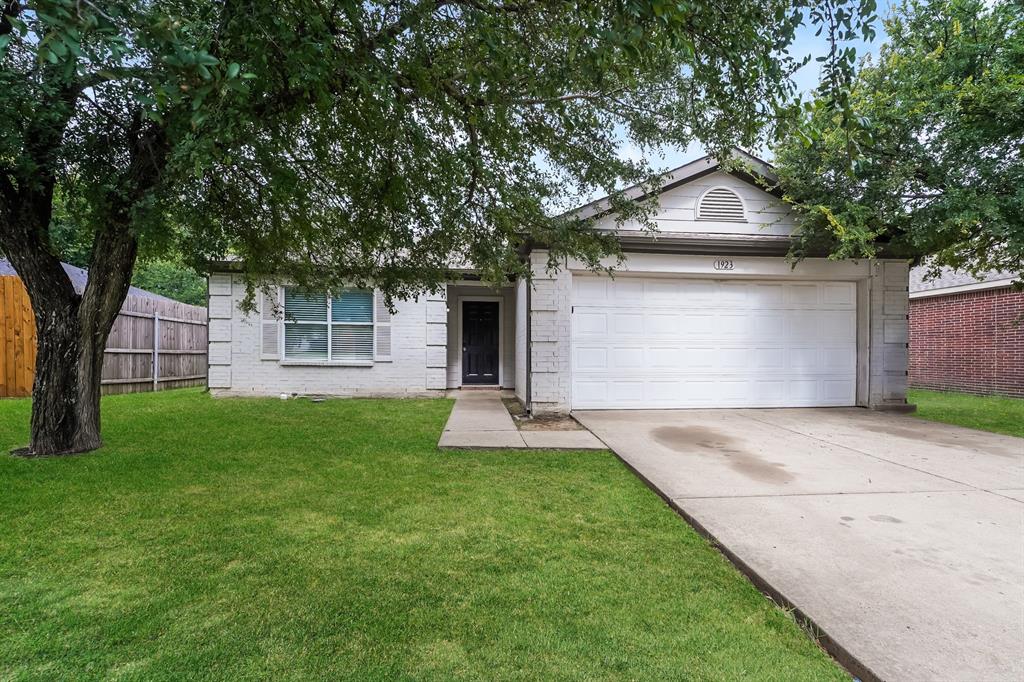 1923 Nemechek Dr, Dallas, TX 75217